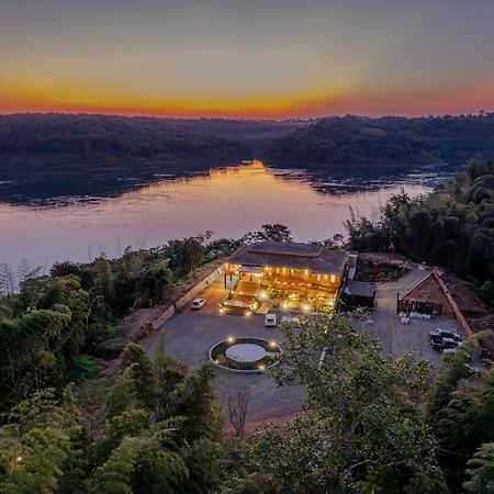 Reserva Natural Iguazu - Pristine Luxury Camp Puerto Libertad Bagian luar foto