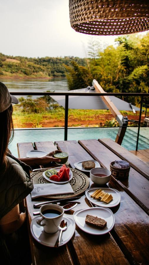 Reserva Natural Iguazu - Pristine Luxury Camp Puerto Libertad Bagian luar foto