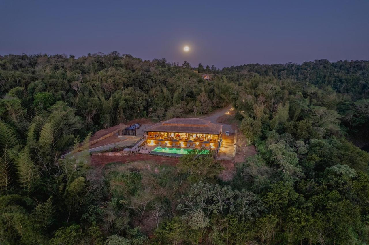 Reserva Natural Iguazu - Pristine Luxury Camp Puerto Libertad Bagian luar foto