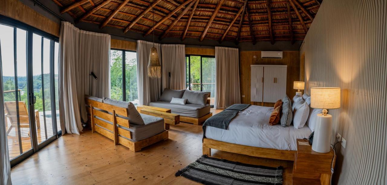 Reserva Natural Iguazu - Pristine Luxury Camp Puerto Libertad Bagian luar foto