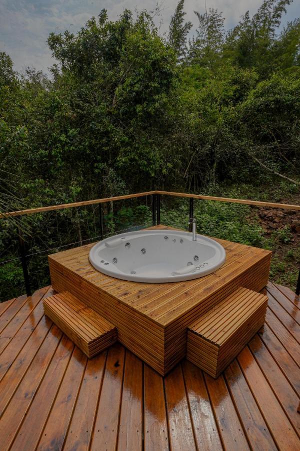 Reserva Natural Iguazu - Pristine Luxury Camp Puerto Libertad Bagian luar foto